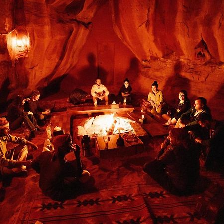 Bedouin Nights Camp Hotell Wadi Rum Exteriör bild