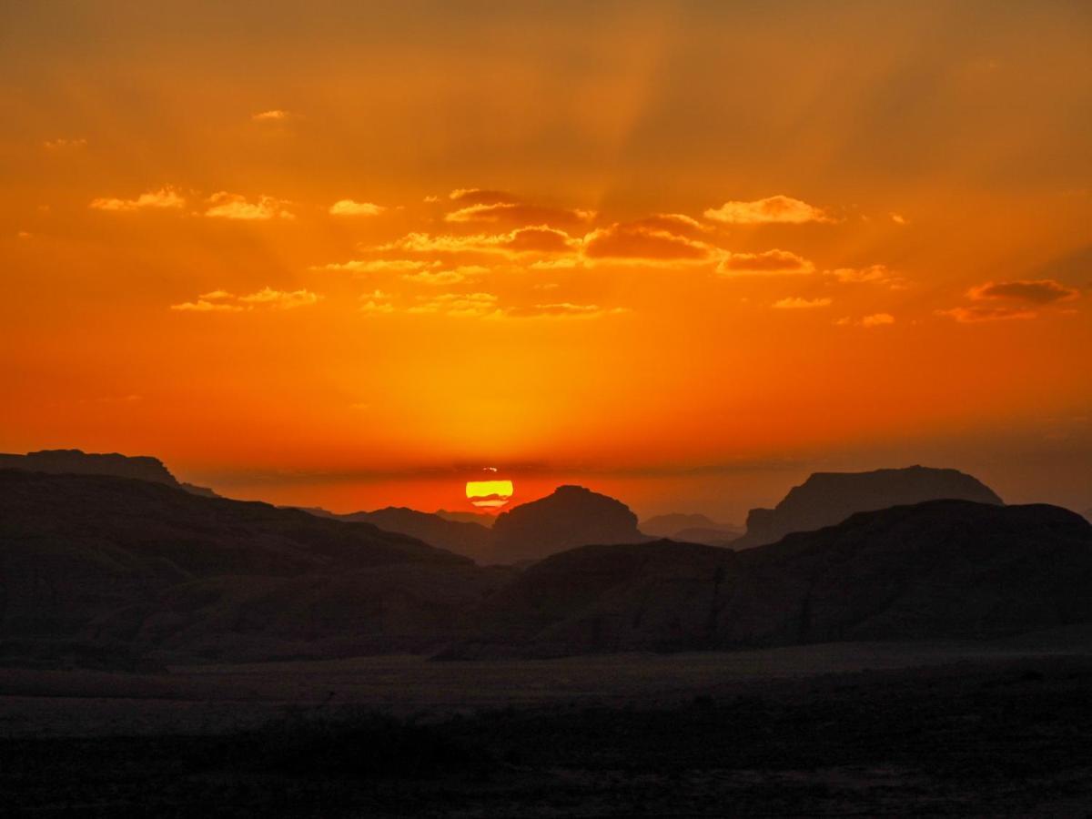 Bedouin Nights Camp Hotell Wadi Rum Exteriör bild