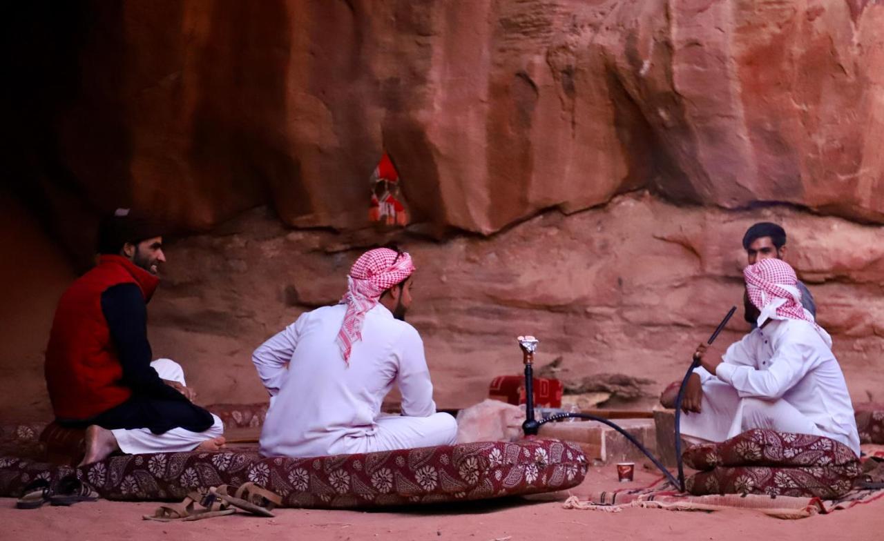 Bedouin Nights Camp Hotell Wadi Rum Exteriör bild