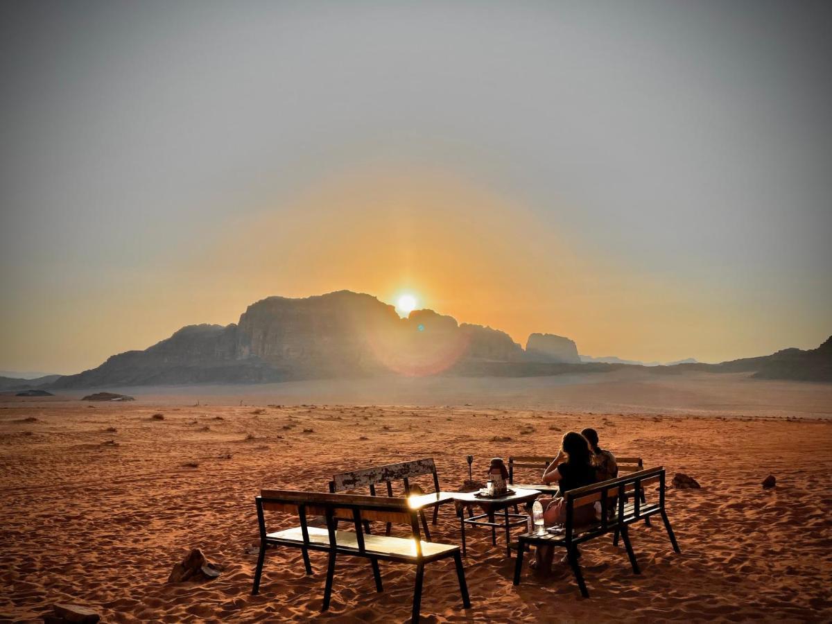 Bedouin Nights Camp Hotell Wadi Rum Exteriör bild
