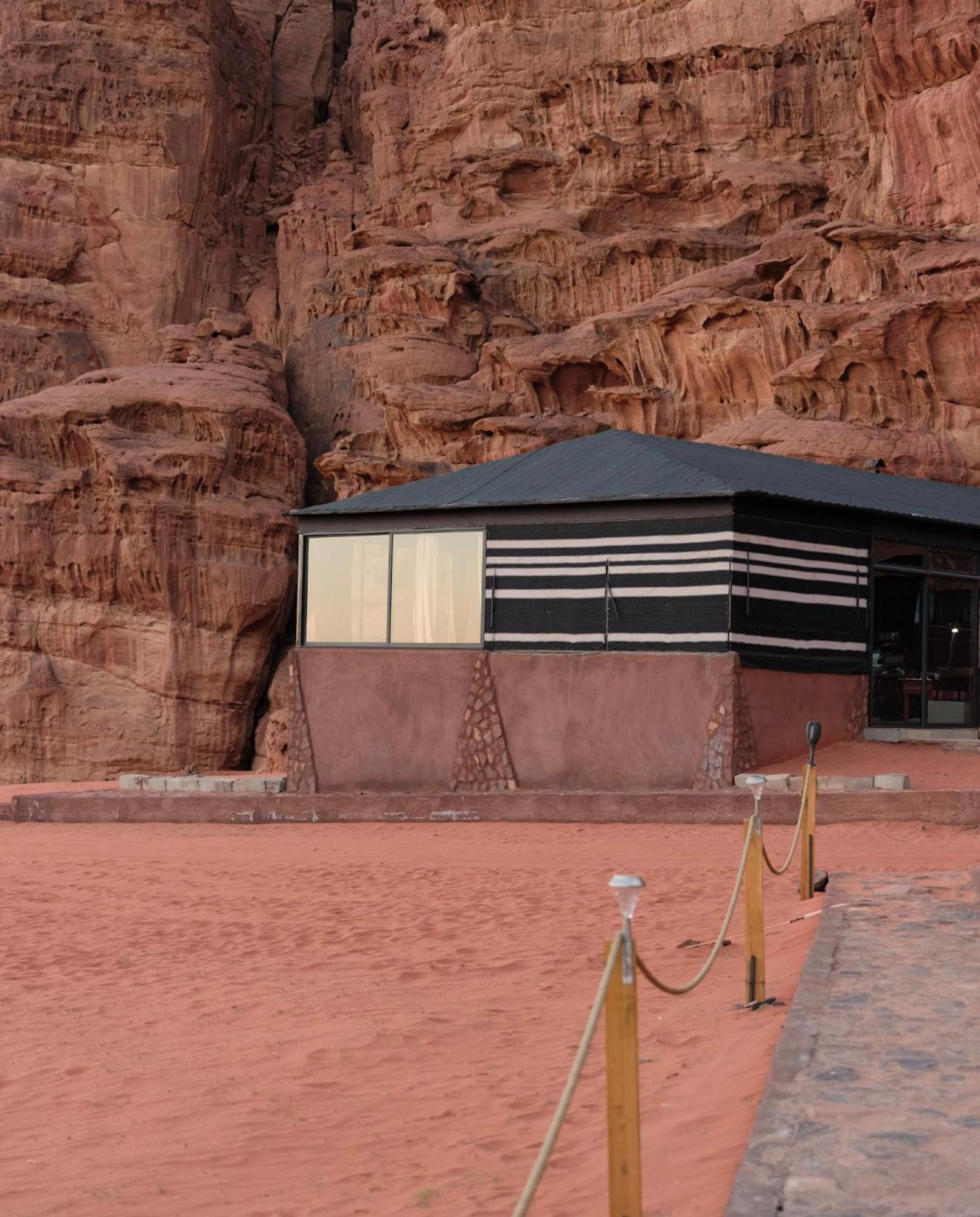 Bedouin Nights Camp Hotell Wadi Rum Exteriör bild