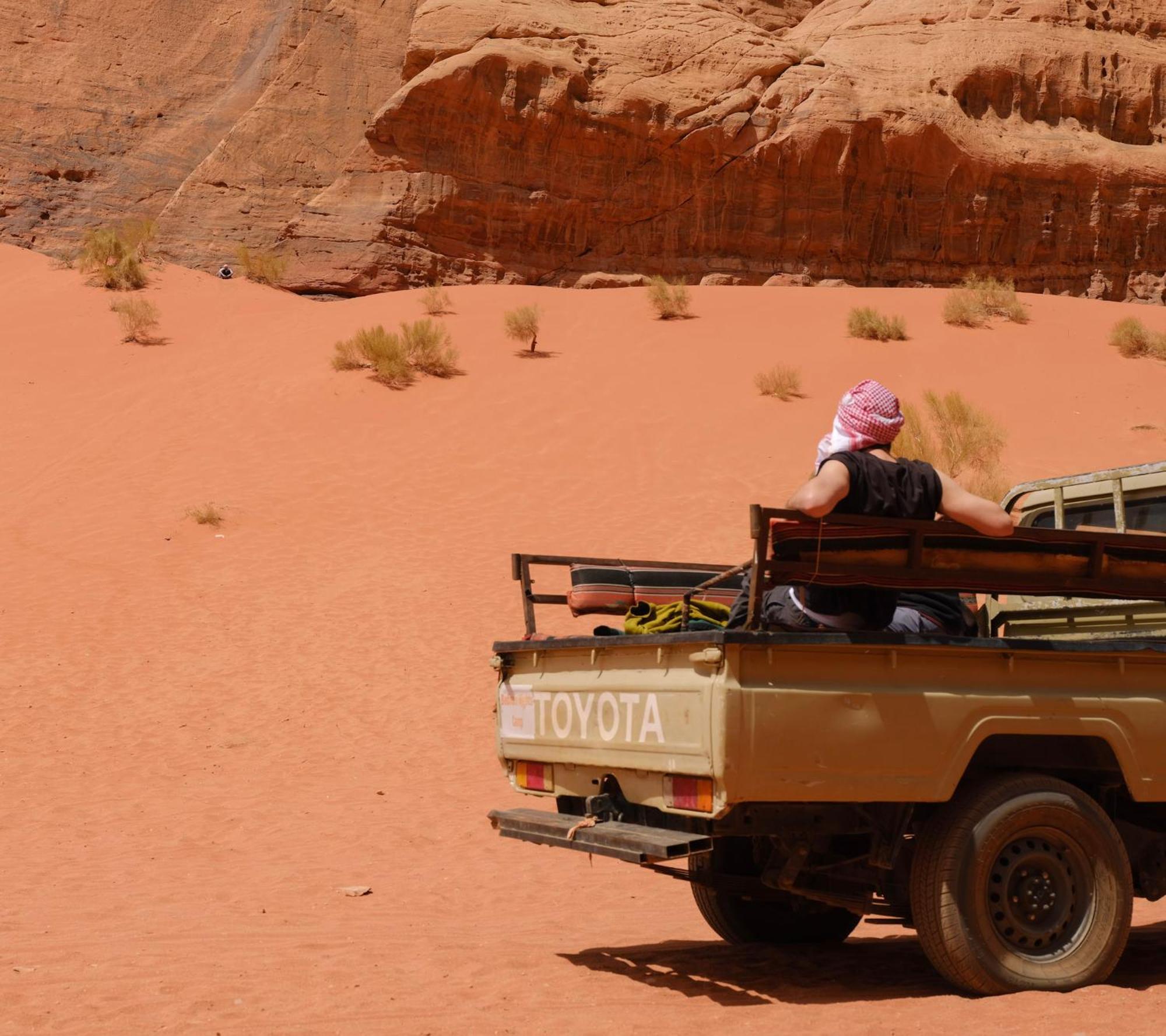 Bedouin Nights Camp Hotell Wadi Rum Exteriör bild