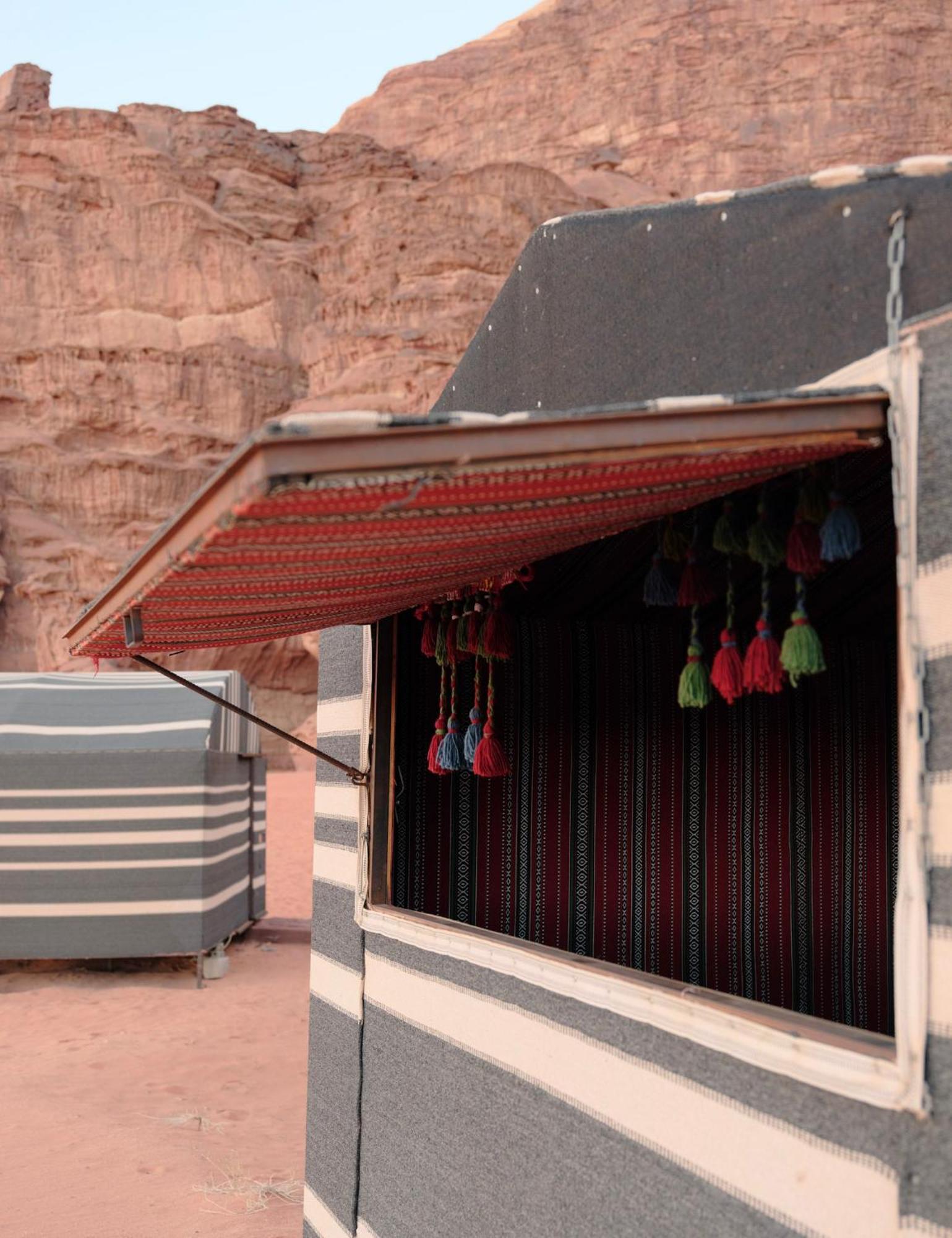 Bedouin Nights Camp Hotell Wadi Rum Exteriör bild