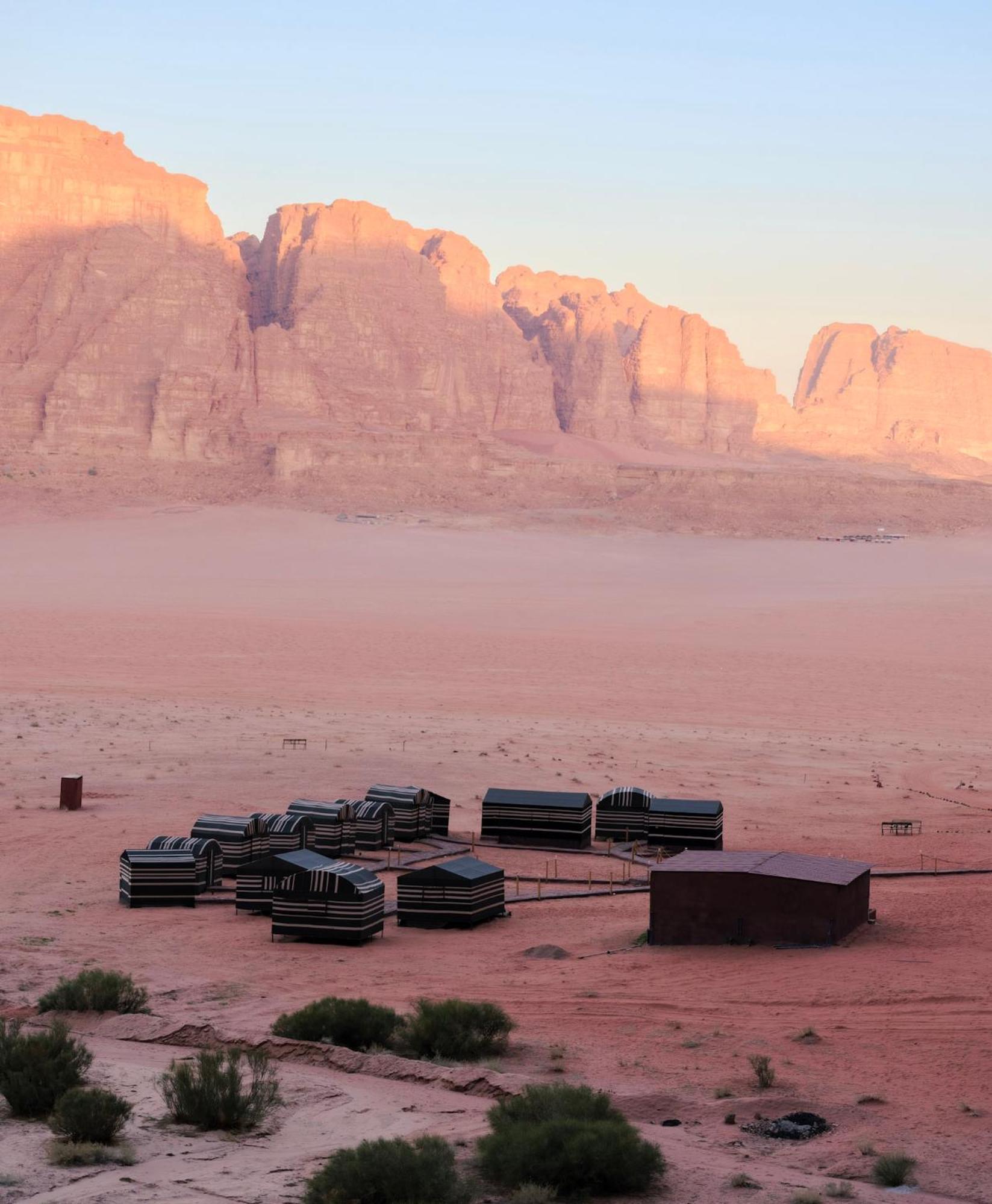 Bedouin Nights Camp Hotell Wadi Rum Exteriör bild
