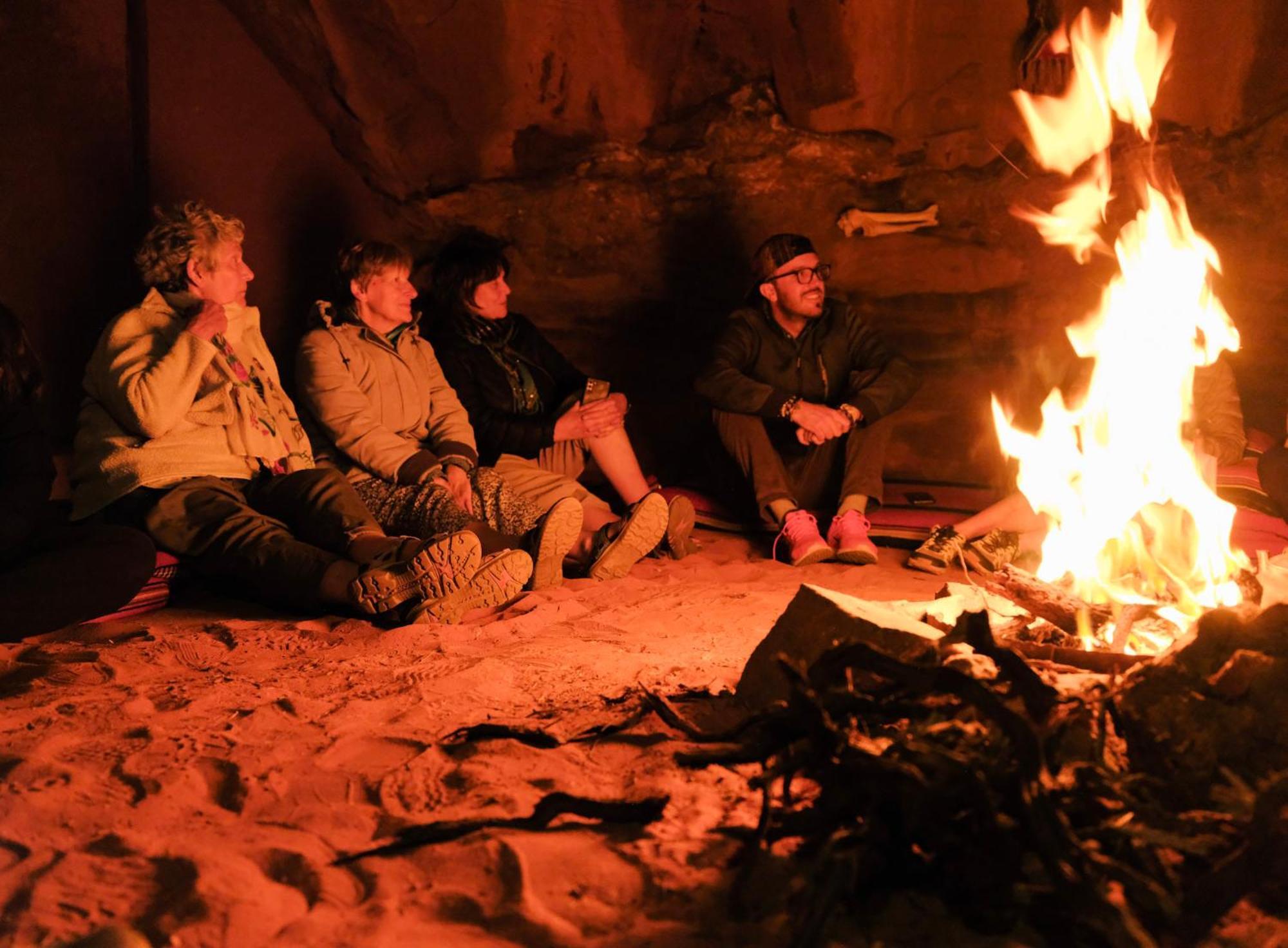 Bedouin Nights Camp Hotell Wadi Rum Exteriör bild