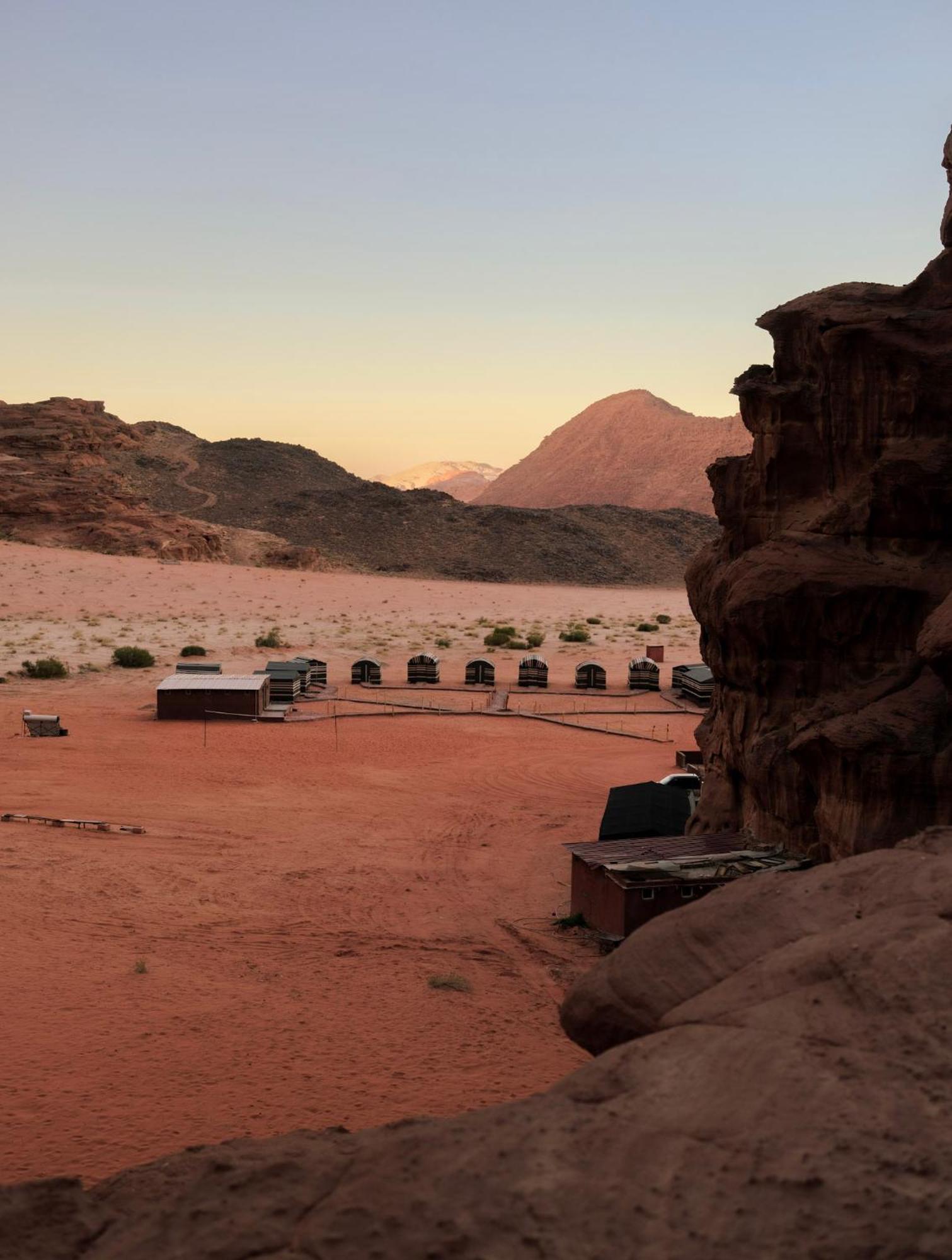 Bedouin Nights Camp Hotell Wadi Rum Exteriör bild