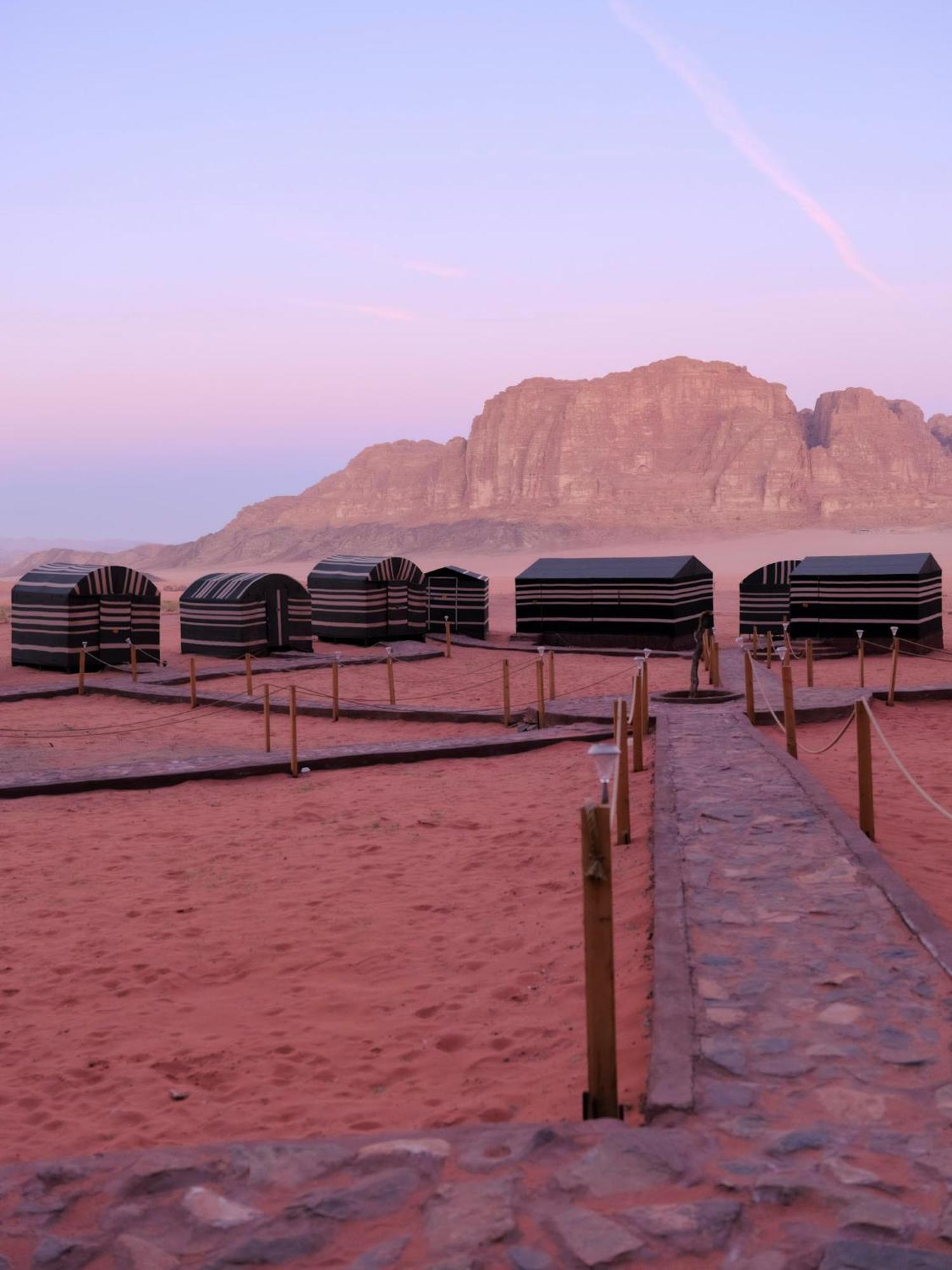 Bedouin Nights Camp Hotell Wadi Rum Exteriör bild