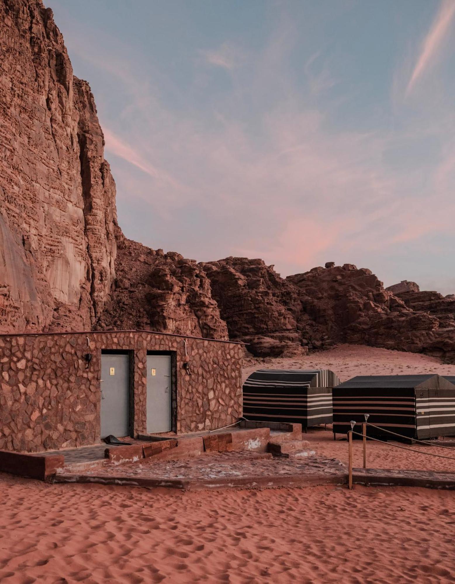 Bedouin Nights Camp Hotell Wadi Rum Exteriör bild