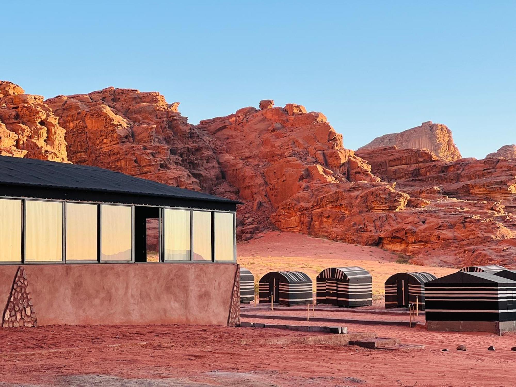 Bedouin Nights Camp Hotell Wadi Rum Exteriör bild