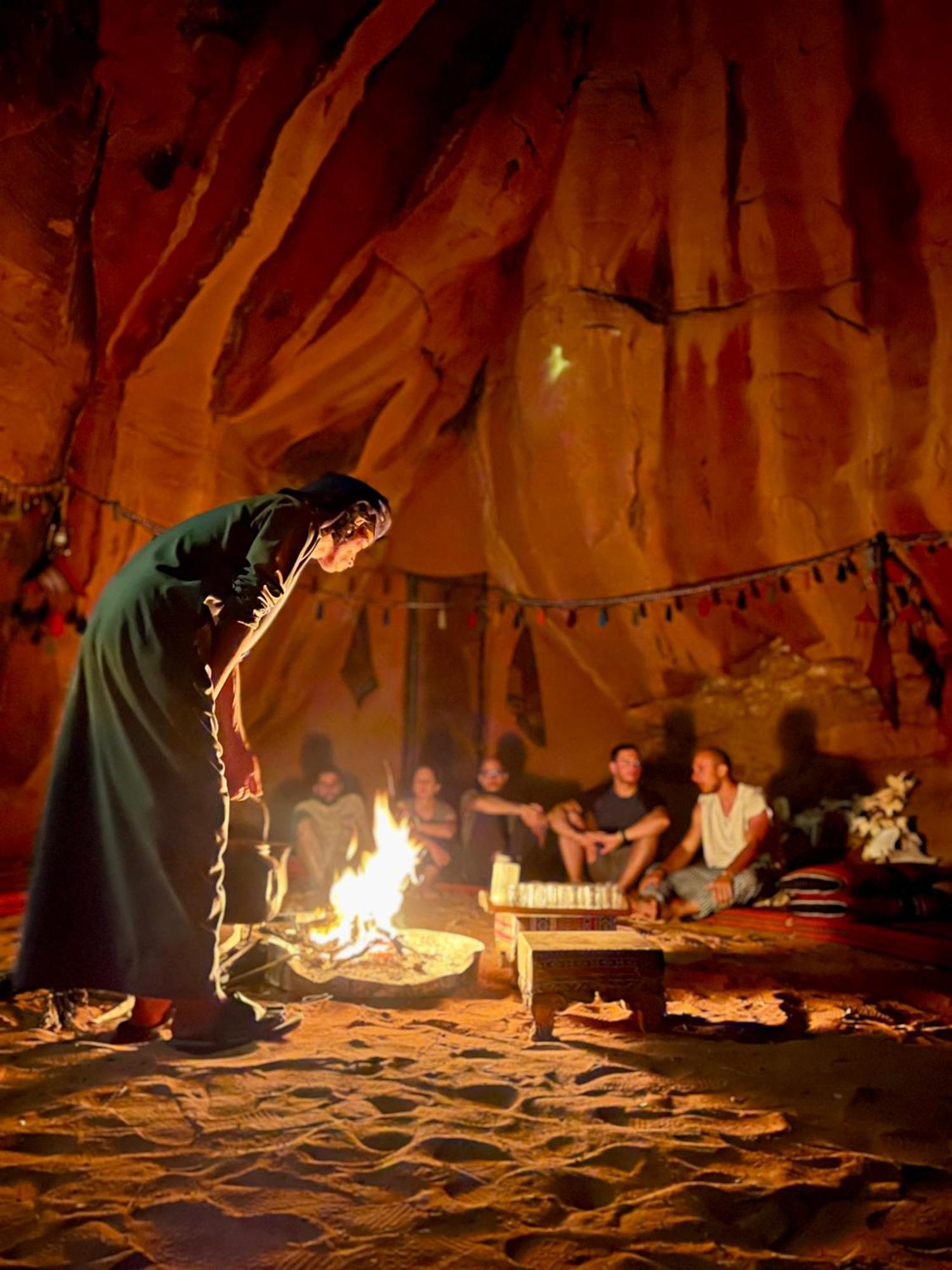 Bedouin Nights Camp Hotell Wadi Rum Exteriör bild